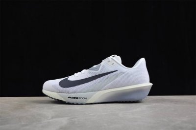 Nk Zoom Rival Fly 4 耐克超弹轻盈跑步鞋 Fv6040-102 #鞋款搭载 Flyknit 材料 打造出众弹性 易于穿脱 采用React技术