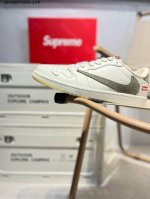 230 公司级头层皮Supreme X 乔丹Air Jordan 1 Low Aj1低帮系列篮球鞋 官方同步配色 原装级产物 #拒绝公底 立体鞋型 细节完美 高