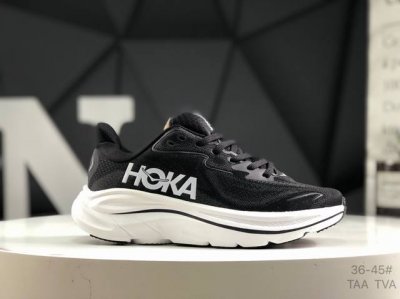 hoka M Clifton 10 全新配色 这个品牌来自于新西兰的毛利语 Hoka表示大地 One One表示飞越 连起来就是飞越地平线 One One不是读