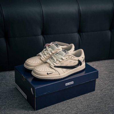核心私 Air Jordan 1 乔丹篮球鞋男女运动鞋潮流板鞋 货号：Xs 043 尺码：36 37 37.5 38 38.5 39 40 40.5 41 42