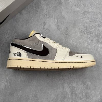 本地 核心私 公司级Air Jordan 1 Low Aj1乔1 北面联名 低帮休闲板鞋 市场唯一独家头层皮打造 原鞋原档案开发 原厂皮料 原档冲孔鞋头 正确满