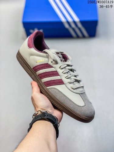 公司级 阿迪达斯 德训鞋 Adidas Originals Samba Og Shoes 经典运动鞋小白鞋 T头鞋 女士板鞋 彰显休闲摩登风情的时尚经典鞋 它诞