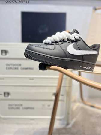 160 耐克 Nike Air Force 1 '07空军一号 百搭休闲运动板鞋。柔软、弹性十足的缓震性能和出色的中底设计，横跨复古与现代的外型结合，造就出风靡 - 点击图像关闭