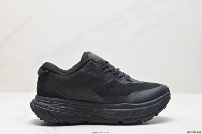 公司级小红书推荐hoka M Stinson Atr 6 全新配色 这个品牌来自于新西兰的毛利语，Hoka表示大地，One One表示飞越，连起来就是飞越地平线