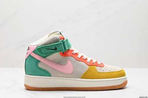 真标耐克nike Air Force 1 Mid 07 空军一号高帮百搭休闲运动板鞋。柔软、弹性十足的缓震性能和出色的中底设计，横跨复古与现代的外型结合，造就出