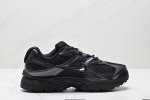 公司级Nike V5 Rnr 耐克 舒适百搭防滑耐磨 低帮休闲鞋 鞋面是大网孔设计 透气性超强 夏天穿完全不会闷脚 特别适合现在这种天气 中底是泡棉材质 脚感特