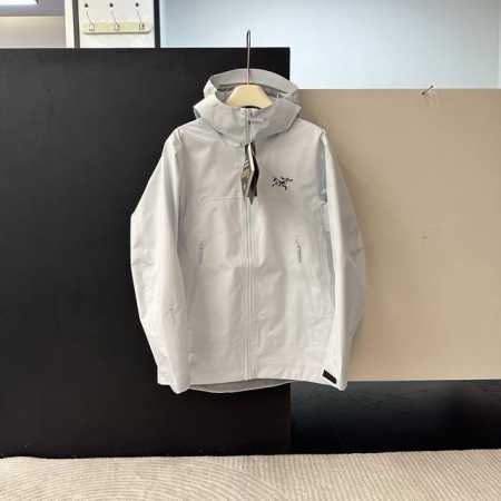 顶级原版，随意对比』 ' Arc'Teryx 始祖鸟beta Jacket防风防水冲锋衣 ： 产品颜色：黑色、原子灰、幻影紫、雾夕粉、破晓蓝 面料及设计细节： - 点击图像关闭
