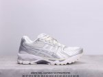 吊牌版本 Asics 亚瑟士 透气网眼鞋面配合部分合成革材质 采用全新ahar+橡胶材质,更加耐磨日本专业跑鞋品牌 Asics 亚瑟士 Gel-Kayano 1