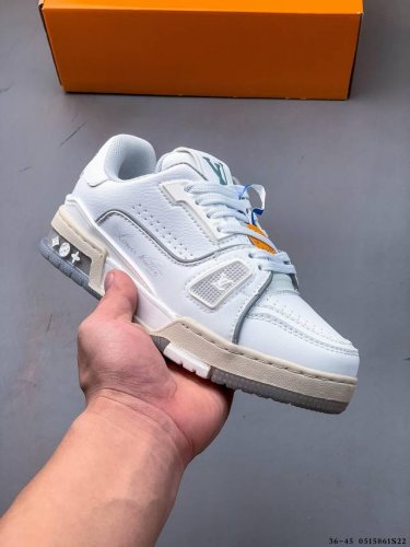集图 全新Lv路易威登Louis Vuitton Trainer Sneaker Low 休闲运动文化百搭板鞋 0515861S22