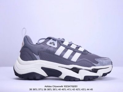 Adidas Citywowlk 阿迪经典透气时尚运动鞋鞋款为活力运动设计 力求让城市旅程充满乐趣别致鞋面旨在带来舒爽脚感 Lightstrike中底技术则助力