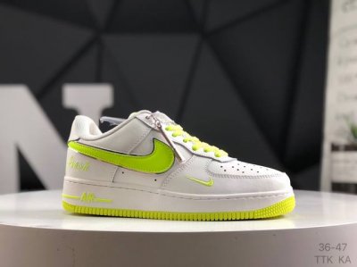 耐克 Air Force 1 Low’07 空军一号低帮休闲板鞋 定制皮料 原楦原纸板 纯正空军版型 内置全掌气垫 货号：Cw2288-111 尺码：如图所示