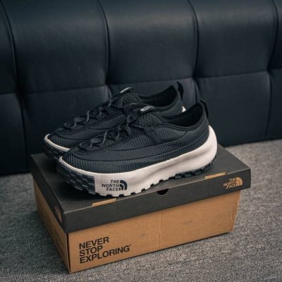 核心私 The North Face 北面 户外防水耐磨徒步 护脚踝登山鞋 具有出色的抓地力和稳定性 在户外越野中勇往直前 回弹性中底具有出色的缓震效果 高性能
