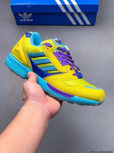 集图 阿迪达斯Adidas Zx8000缓震运动鞋轻便透气休闲鞋 自 年代中期问世以来，Zx 8000受到了众多收藏家的追捧。现在，你也有机会感受它的魅力。穿上