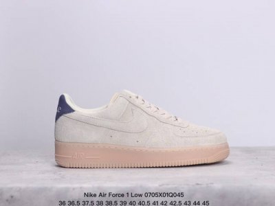耐克nike Air Force 1 Low 空军一号低帮百搭休闲运动板鞋。柔软、弹性十足的缓震性能和出色的中底设计，横跨复古与现代的外型结合，造就出风靡全球三