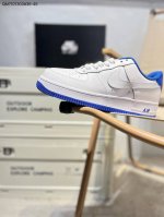 130 耐克 Nike Air Force 1 '07空军一号 百搭休闲运动板鞋。柔软、弹性十足的缓震性能和出色的中底设计，横跨复古与现代的外型结合，造就出风靡