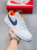 耐克 Nike Court Borough Low 低帮百搭透气休闲运动板鞋男女鞋 经典耐用的设计，兼顾舒适脚感和出众风范，演绎匠心之作。结构性的支撑贴合感结合