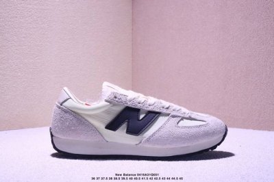 公司级 New Balance Nb 471 系列 在色彩的变换间激发更多造型灵感 New Balance 471鞋款的诞生，不仅承载着New Balance对