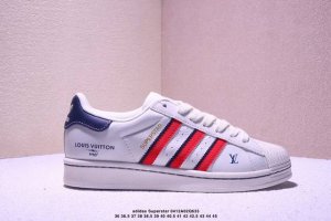纯原 Clot X Ad Originals Superstar “金标” #贝壳头斯图西限定 贴合柔软皮料米白灰金经典配色 ，这其中也包括我们非常熟知的Clo