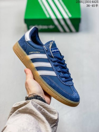 公司级Adidas Handball Spezial 官方正确版本 阿迪达斯经典款 复古休闲板鞋 全鞋采用反毛皮制作 牛筋耐磨大底 承载青春情怀的板鞋 经典三条