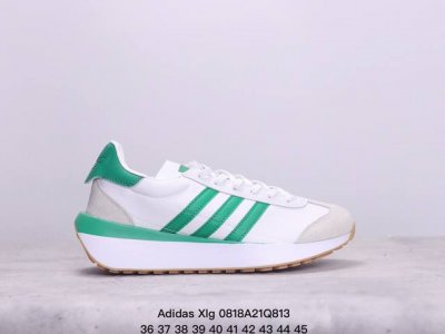 阿迪达斯 Adidas Xlg 生胶厚底 秀气大方的鞋型 气质修身。以现代设计融合复古跑步和足球风，采用锦纶和绒面革鞋面，灵感源自70年代 Country跑鞋设