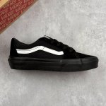 本地 核心私 Vans 范斯 Sk8-Low 经典款 余文乐 黑武士 低帮休闲板鞋 工艺：硫化1:1 重量1:1、真标、原钢印、材质标、鞋型标、合格证 货号：V