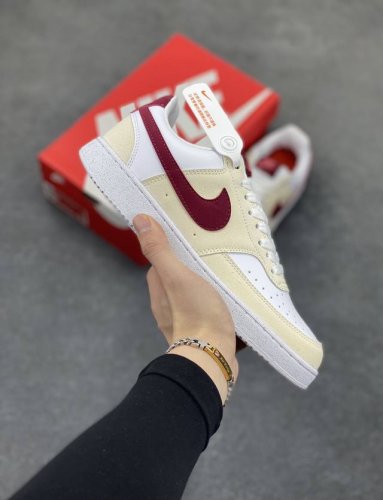 超级福利 核心特价 长期补货 Nike Court Borough 低帮百搭透气休闲运动板鞋男女鞋 经典耐用的设计，兼顾舒适脚感和出众风范，演绎匠心之作。结构性