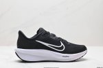 公司级Nike Quest 6极速6代网面透气 时尚休闲跑步鞋 简约高科技设计采用多层材料，为双足带来凉爽感受和稳固体验时尚鞋面搭配中足包覆设计，提供稳固贴合感