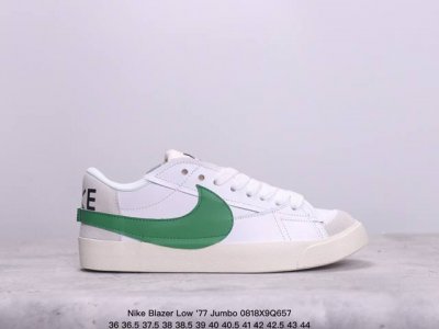 耐克 Nike Blazer Low '77 Jumbo 男女子运动鞋抓地板鞋革新重塑经典街头人气鞋款 采用人气传统外观，巧搭大号耐克勾勾设计和宽大鞋带。柔软泡