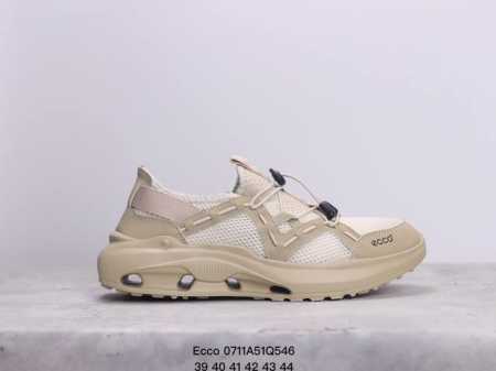 Ecco爱步 广东原版 配备原版三件套 防尘纸 手提袋 高弹大底 全头层牛皮 新款百搭休闲款 纯手工制成 鞋面走线工整 清晰质感 原单品质 拼接运动透气网布 采 - 点击图像关闭