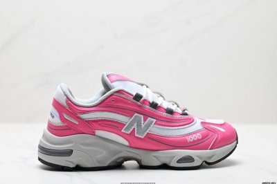 公司级新百伦New Balance 1000 系列低帮复古老爹风休闲运动跑步鞋 New Balance 在不同配色上其鞋面材质呈现不同感觉，无论是运动风抑或是高
