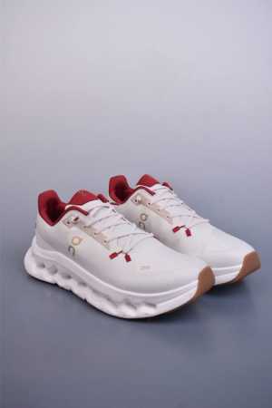 On昂跑 Cloudtilt Loewe 户外街头机能风跑步鞋 Cloud Hi Edge户外机能融合街头潮流 越界开启全新都市探索 Cloudtec专利科技鞋 - 点击图像关闭