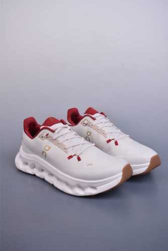 On昂跑 Cloudtilt Loewe 户外街头机能风跑步鞋 Cloud Hi Edge户外机能融合街头潮流 越界开启全新都市探索 Cloudtec专利科技鞋