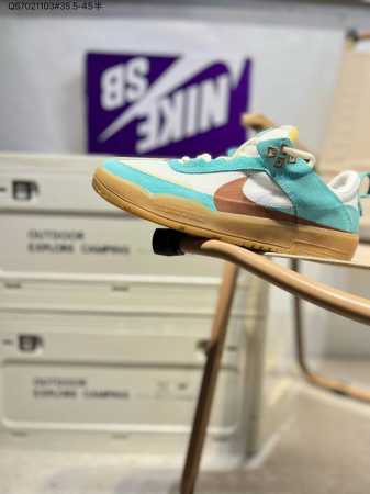 200 Nike Sb Day One新一代滑板鞋 鞋面设有织布物料以提升透气性 耐用的麂皮外接片让你一穿即走，尽情享受踏板和翻板的乐趣Fn4210 Qs702 - 点击图像关闭