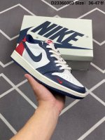 250 耐克 乔丹Air Jordan 1 Low Aj1 乔1 乔丹1代Aj1 低帮复古文化休闲运动篮球鞋。该鞋款从 1985 年元年款汲取设计灵感，焕新演绎
