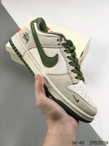 公司级真标带半码！ 耐克nike Sb Dunk Low 斯图西联名 复古低帮休闲运动滑板板鞋。采用脚感柔软舒适zoomair气垫，有效吸收滑板等极限运动在落地