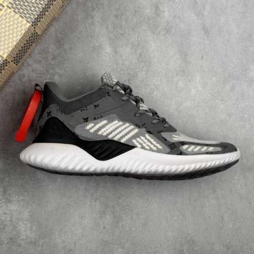 本地 核心私 阿迪达斯 Adidas Alphabounce Beyond M 阿尔法 Lv联名款休闲跑步鞋 阿尔法这款跑步鞋，采用弹力鞋面，舒适贴合，旨在为专