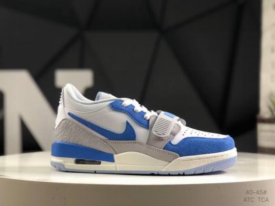 220 air Jordan Legacy 312 乔丹篮球鞋系列 号称 “最强三合一” 的 Jordan Legacy 312，自然有着杂交结合的设计，它的名