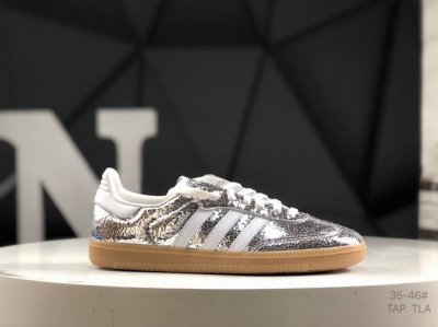 真标带半码 阿迪达斯 Ad Original Samba Og 复古经典轻便板鞋 这款桑巴鞋展示了高质量的工艺 带有装饰的超锁缝制和无缝的手感 柔软、柔软的皮革
