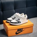 Air Jordan 1 Low 乔丹篮球鞋男女潮流板鞋 货号：SJ2068 103 尺码：36 36.5 37.5 38 38.5 39 40 40.5 41