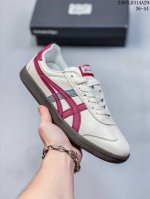 公司级亚瑟士 Onitsuka Tiger Tokuten 复古低帮休闲跑鞋 实拍首发 鞋跟 鞋舌处印有鬼塚虎特有的品牌logo标志 提升品牌的认知度 柔软内里