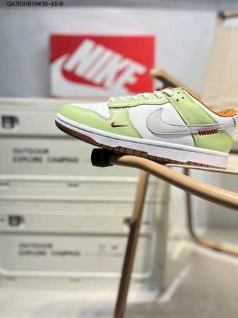 蛇年限定# 耐克Nike Dunk Low 板鞋Sb系列经典百搭休闲运动板鞋加厚鞋舌的填充，使舒适性大大提升，同时也更方便穿脱中底部分则加入了脚感柔软舒适Zoo - 点击图像关闭