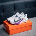 核心私 Air Zoom Rival Fly 4超弹透气轻量跑步鞋鞋款搭载 Flyknit 材料 出众弹性 易于穿脱 采用React技术 轻盈耐 跑步健身房锻炼