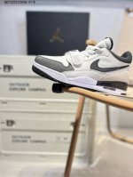Air Jordan Legacy 312 乔丹篮球鞋系列 号称 “最强三合一” 的 Jordan Legacy 312，自然有着杂交结合的设计，它的名字就展现