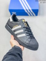 Adidas Originals Superstar Christmas 经典贝壳头系列低帮百搭休闲运动板鞋 太空龙 原楦原纸版开发 采用粒面牛剖革鞋面材质 改