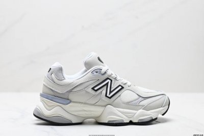 公司级New Balance 公司级版本 Nb9060 联名款 复古休闲运动慢跑鞋 鞋款灵感源自设计师本人对夏日的怀日回忆。鞋面大身由空间双格及磨砂鞋面拼接而生
