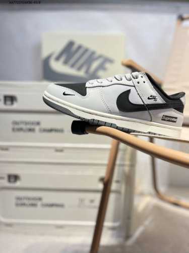 Nike Sb Dunk Low“Supreme联名” 周年高端定制 低帮休闲板鞋 定制鞋盒 大厂纯原品质出货 超高清洁度 皮料切割干净无任何毛边 细节完美Xy