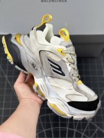 本地 核心私 I8版 巴黎纯原 Balenciaga巴黎世家 Cargo 圆头系带 低帮生活休闲鞋 巴黎十一代 采用超细纤维和网布 其前卫的设计、夸张的体积和反