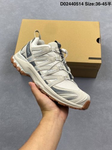 公司级Salomon Xa Pro 3D Suede 萨洛蒙户外越野跑鞋 鞋面采用Sensifit贴合技术 全方位贴合包裹脚型 鞋跟部鞋底牵引设计 提供强大的抓