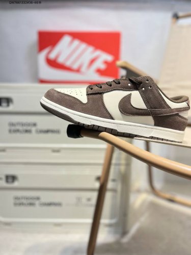 耐克Nike Dunk Low 板鞋Sb系列经典百搭休闲运动板鞋加厚鞋舌的填充，使舒适性大大提升，同时也更方便穿脱中底部分则加入了脚感柔软舒适Zoomair气垫