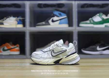 Nike 耐克 童鞋 原楦原纸版开发版型，采用太空革组合呼吸网眼布鞋面材质，搭载正确4层组合底模，嵌入tpu加固稳定模块,双层md发泡缓震中底及防滑橡胶底片一次 - 点击图像关闭